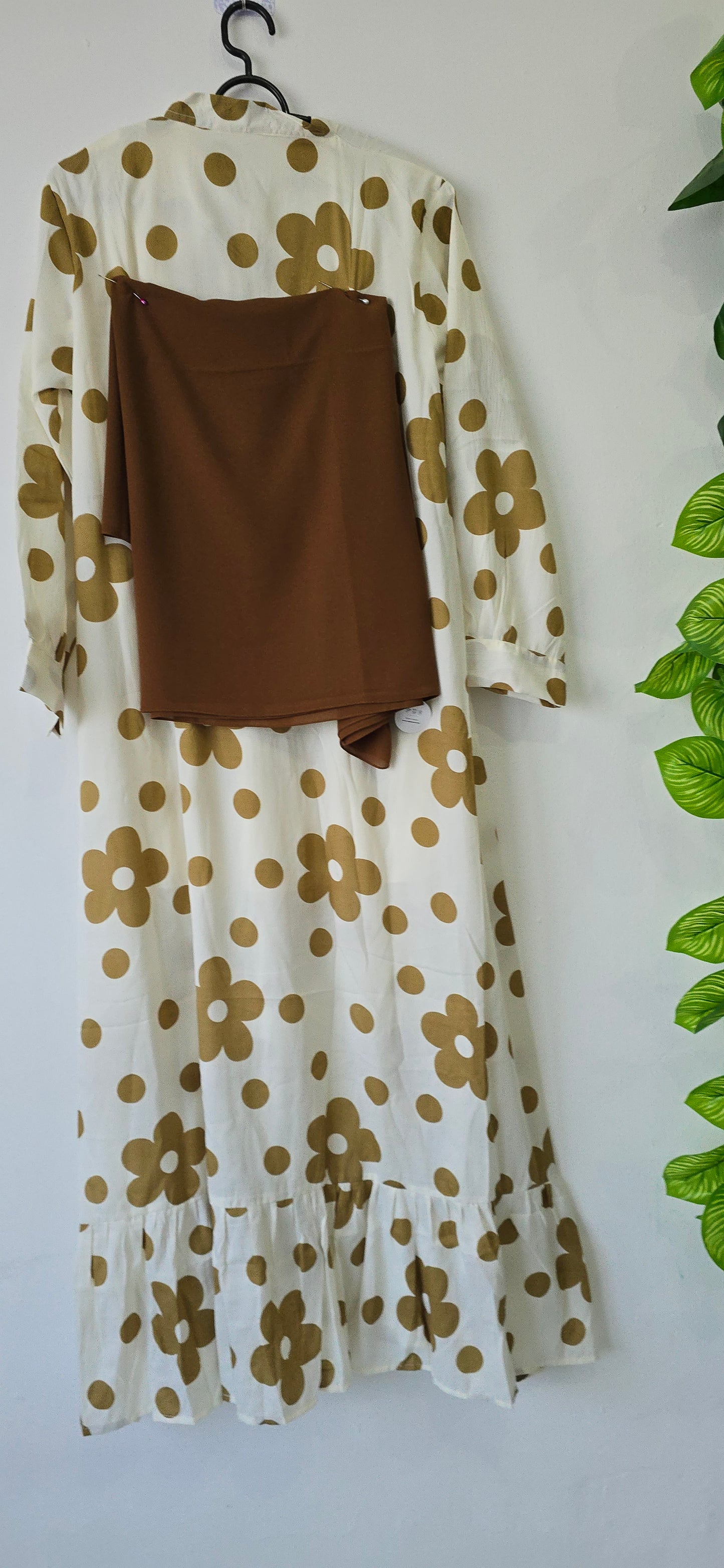 Long Gown with Moja Shawl|Full sleeve|White and brown colour|Itemcode-COS024.