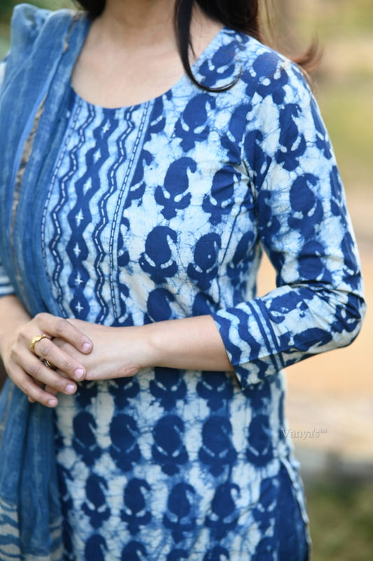 Navy Blue color cotton churidar set with 3/4 Sleeve | Item code - COS017